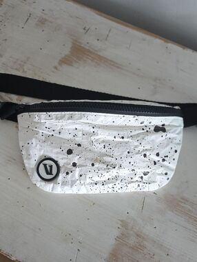 Aloha Collection X Vuori Belt Bag